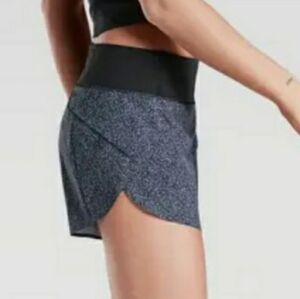 Athleta Run With It 3" Shorts Black Static Size Small Gym Workout